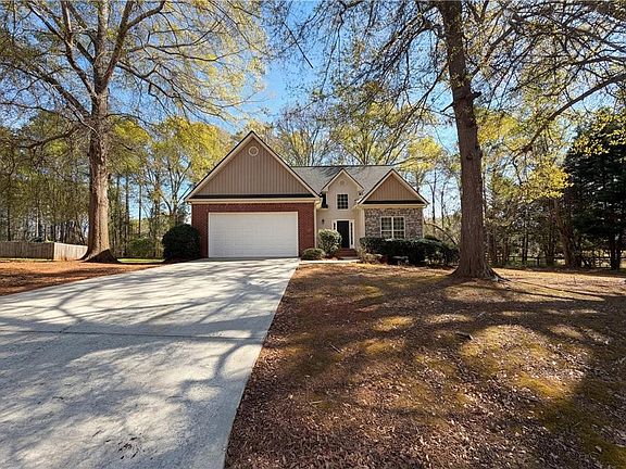 2nd image of 95 Woods Way