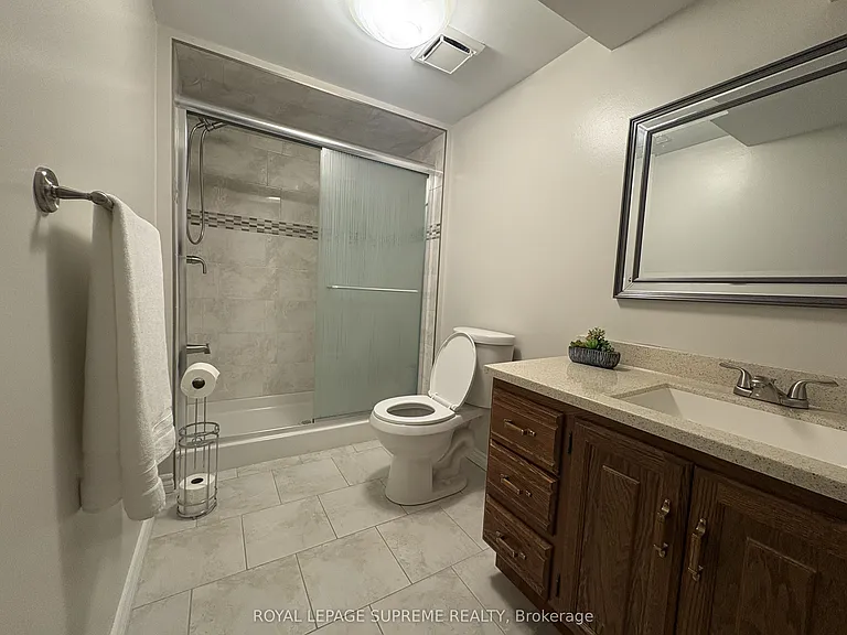 966 Lovingston Cres — Photo 25