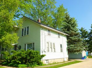 233 W Wabash Ave, Waukesha, WI 53186