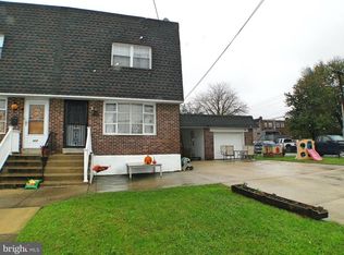 900 School Ln, Folcroft, PA 19032