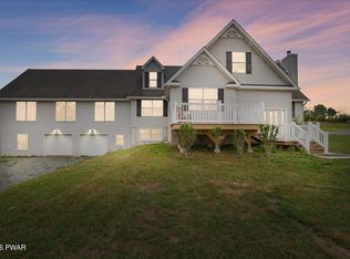 219 Plank Rd, Beach Lake, PA 18405