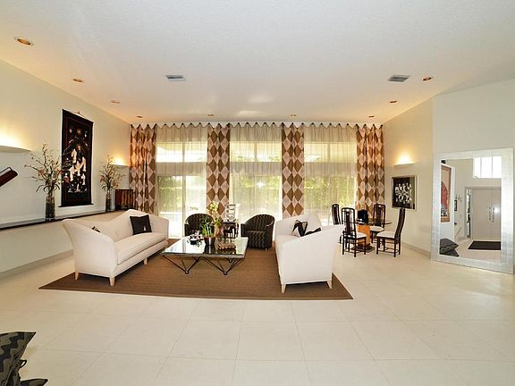Home For Sale In Boca Grove