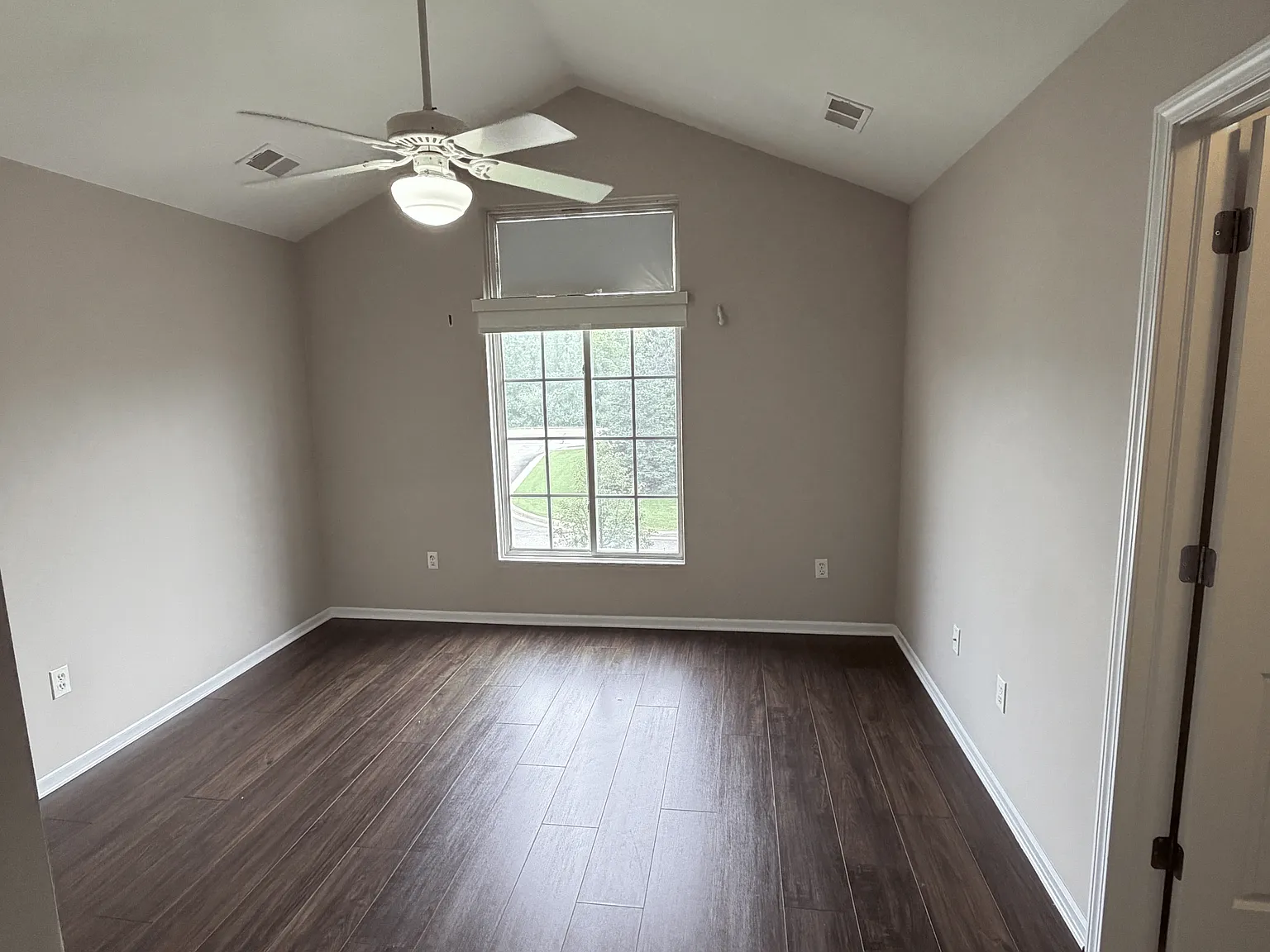 2 bed, 1515 sqft, $2,500 — Photo 4