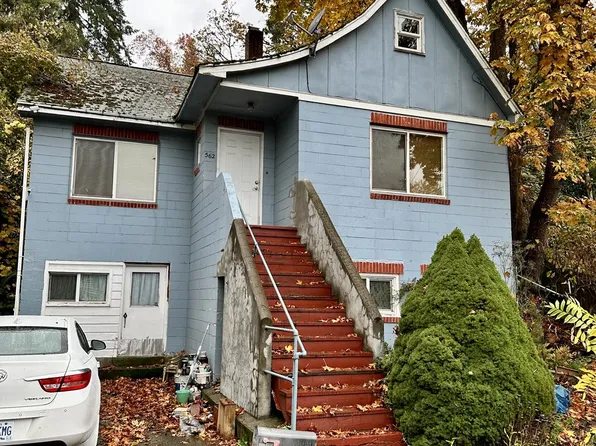 562 Kelly Blvd, Springfield, OR 97477