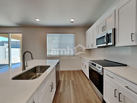 3rd image of 12615 W Flynn Ln