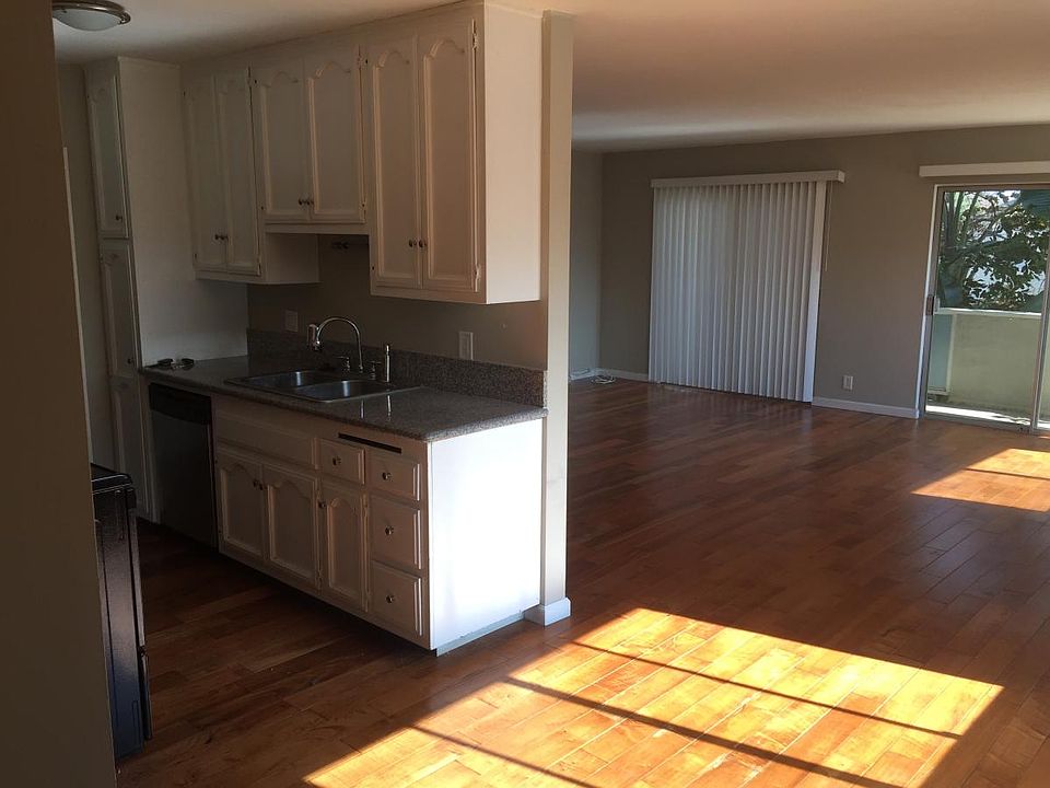 1st image of 743 N Sweetzer Ave