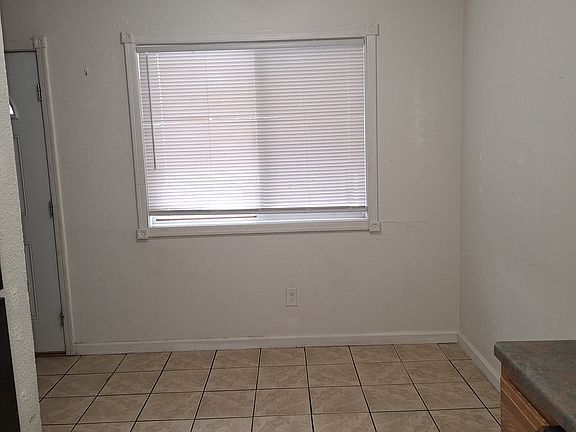 3rd image of 1233 Menaul Blvd NW APT A