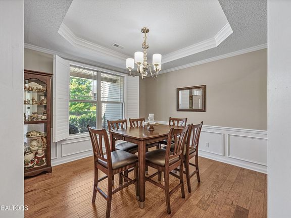 5th image of 11614 Edison Dr