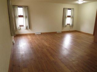 870 Union St, Platteville, WI 53818
