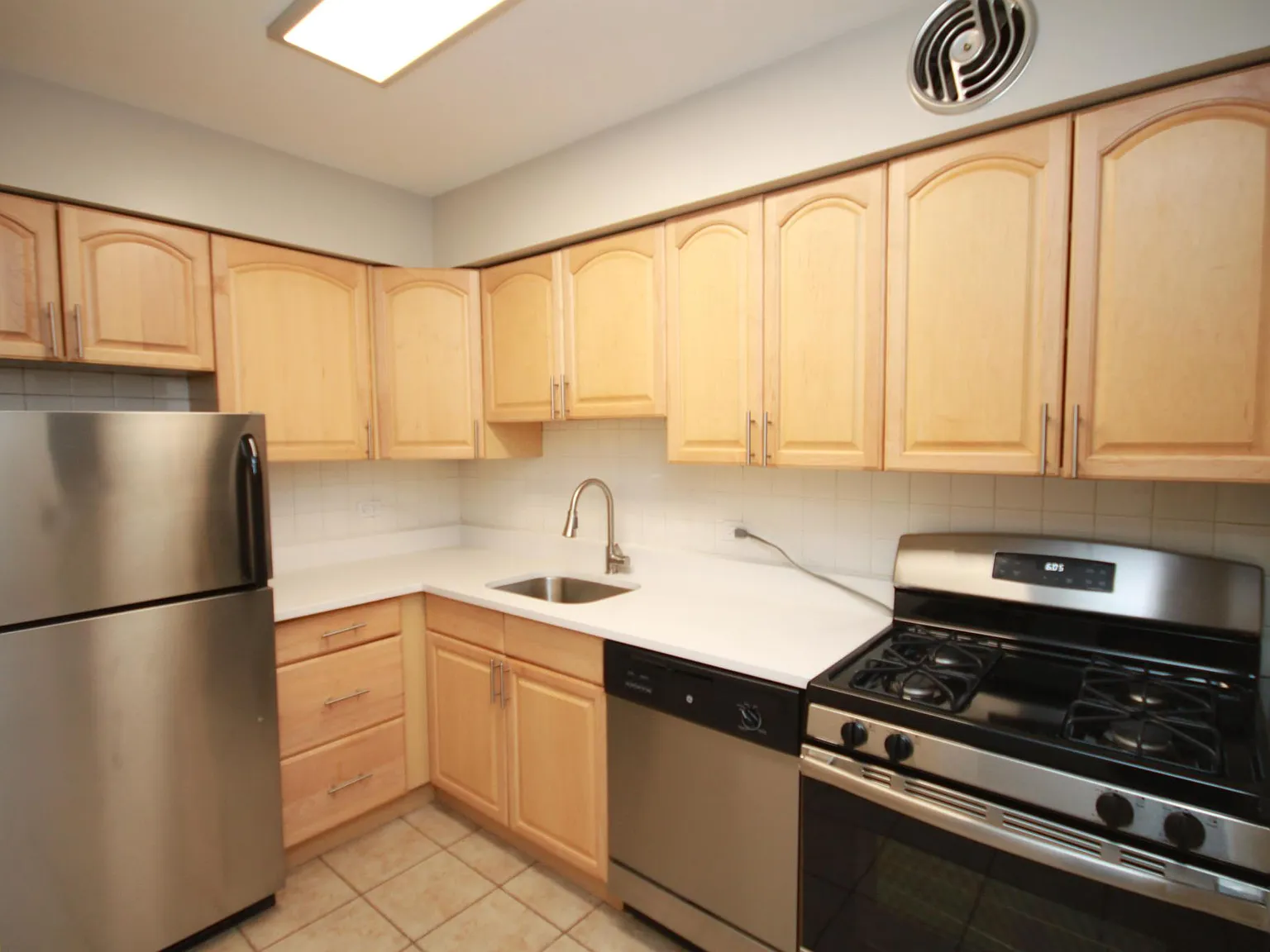 2230 N Orchard St — Photo 2