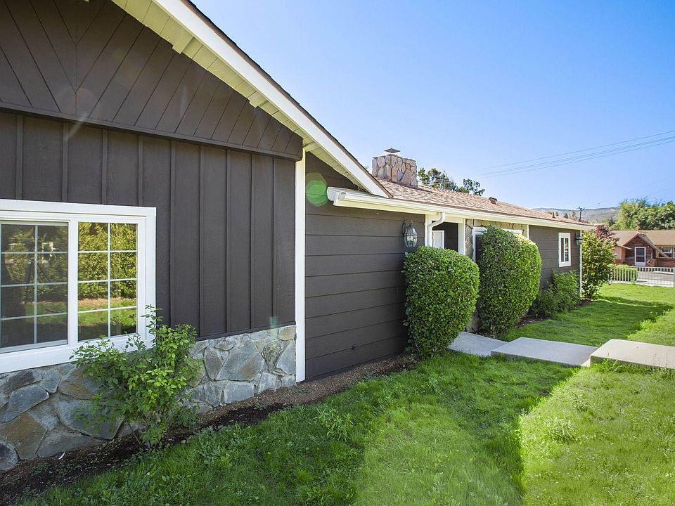 1st image of 157 Flittner Cir