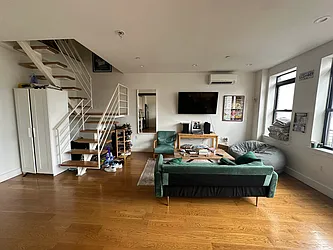 Rented by Space Link Realty