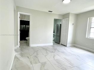 1960 NW 49th St, Miami, FL 33142