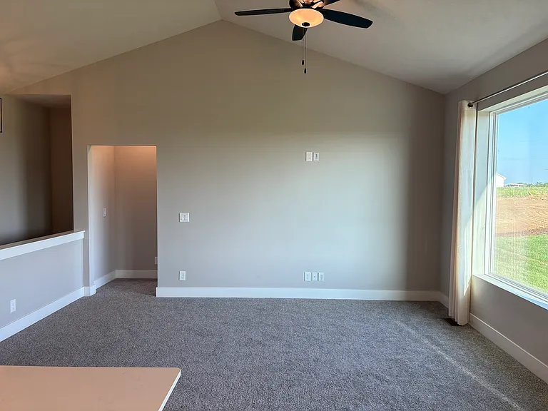 6852 Portage Dr — Photo 4