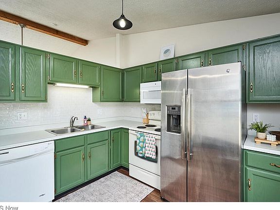 4th image of 5288 Millcreek Blvd