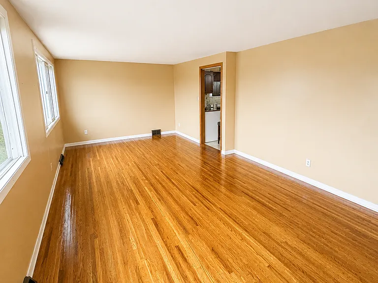 12 Marie Ave #2 — Photo 5