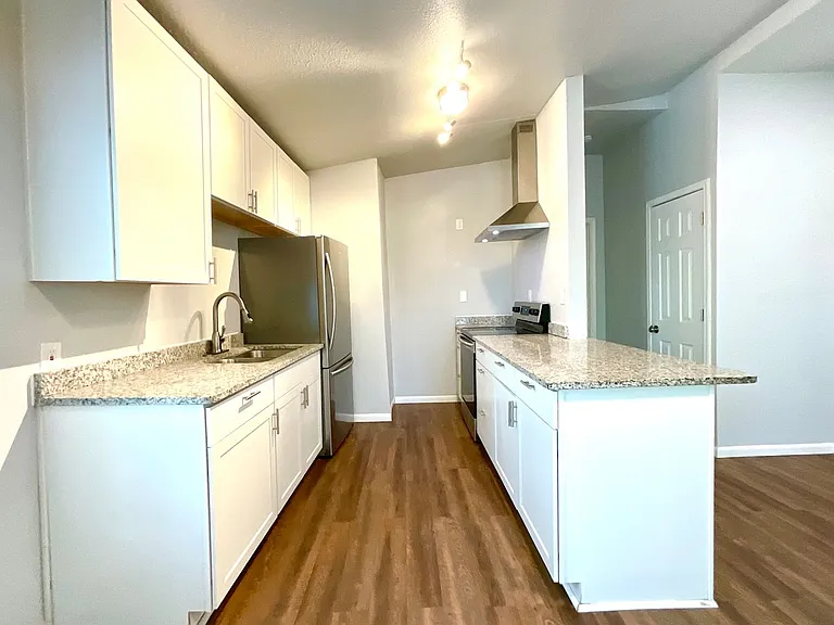 710 Virginia Blvd — Photo 5