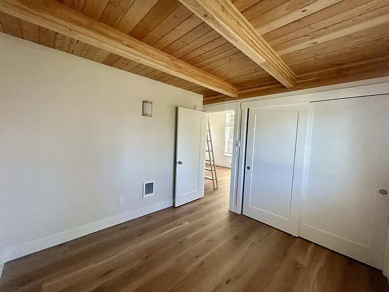 326 Boblett St — Photo 14