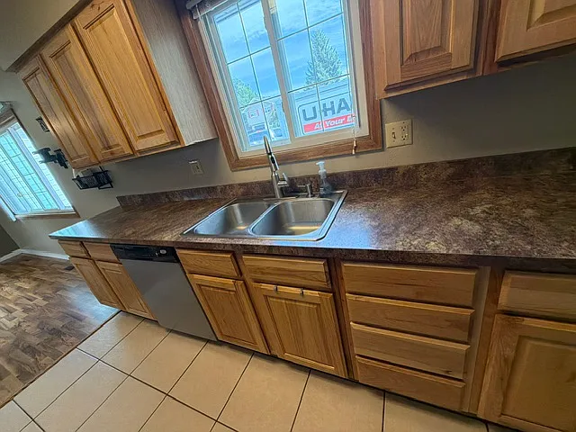 319 Bocage Dr — Photo 4