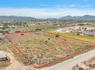 12425 Whitehaven St, Oak Hills, CA 92344