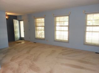 687 Talon Dr, Florissant, MO