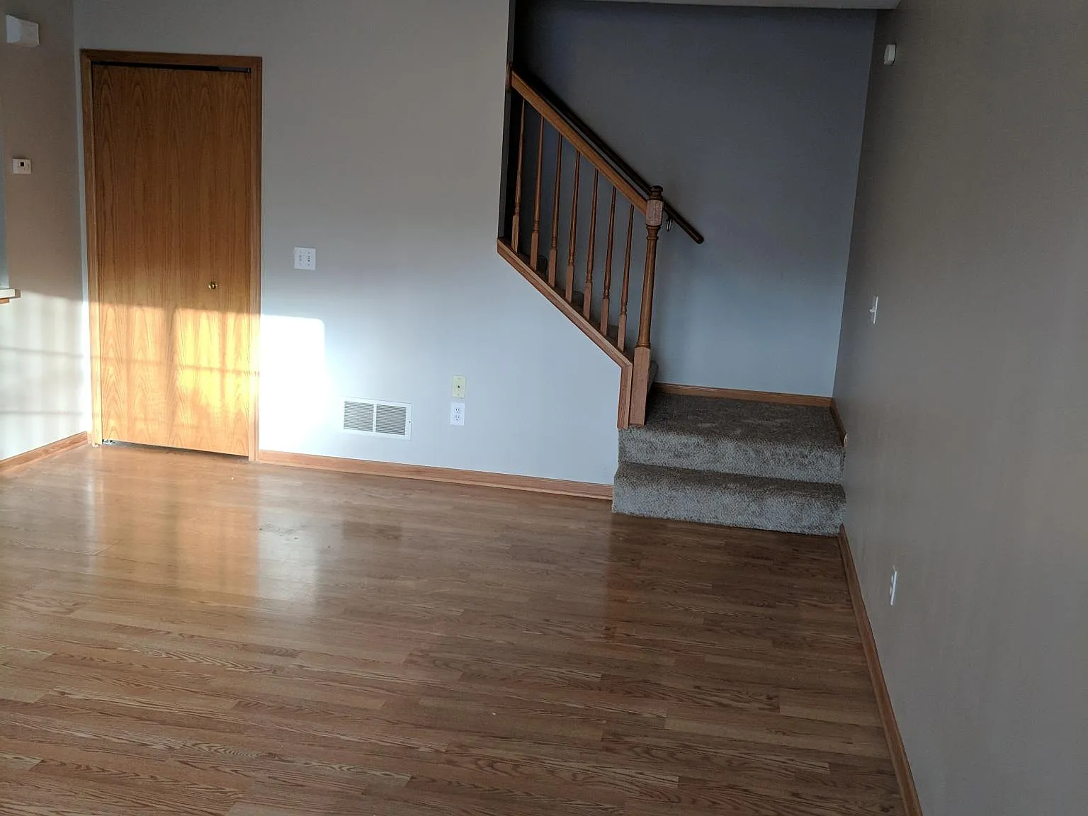 3 bed, 1.5 bath, 1328 sqft, $1,795 — Photo 3
