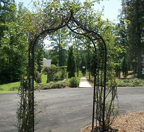 3rd image of 3084 French Hill Dr