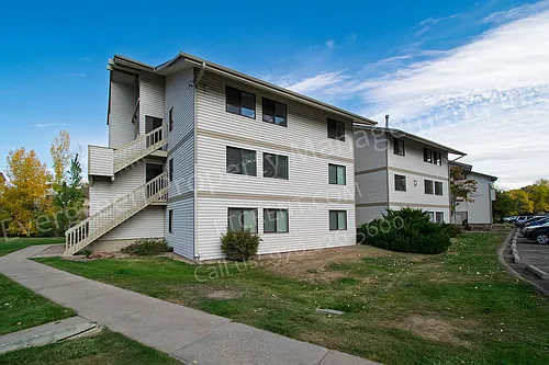 1705 Heatheridge Rd Photo 1