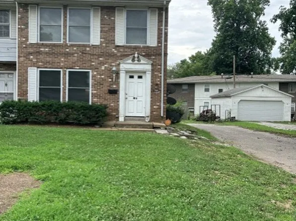 4508 S Park Dr, Belleville, IL 62226