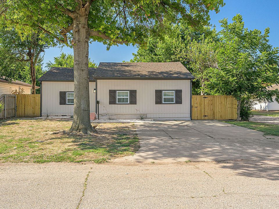 1st image of 6816 1/2 NW 52nd St