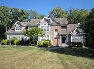 5 Columbine Ct, Flemington, NJ 08822