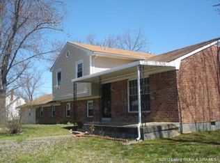 1918 Clover Ave, New Albany, IN 47150