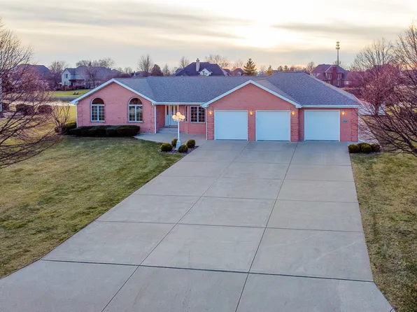 18816 S Chestnut Dr, Shorewood, IL 60404