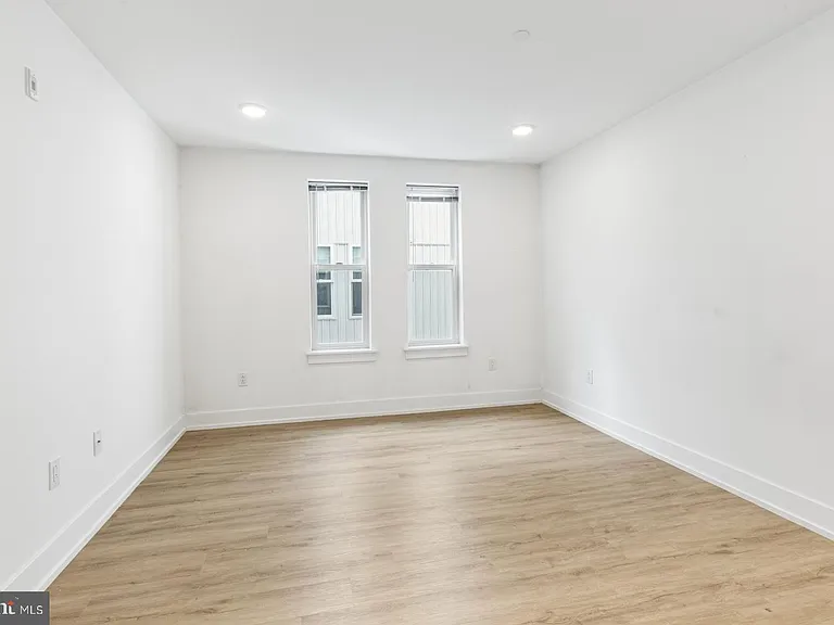1335 N Marston St #402 — Photo 21