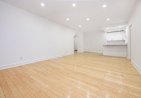 5th image of 257 Water St #3K