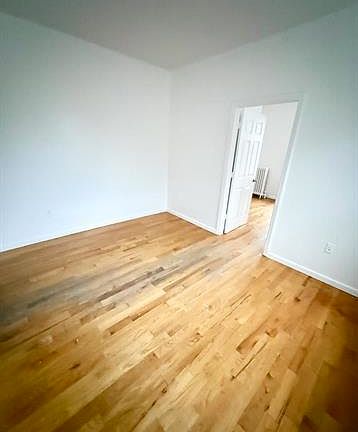 2nd image of 132 39th St APT B1