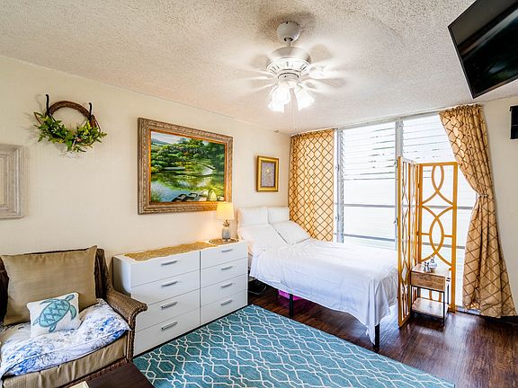 3rd image of 249 Kapili St