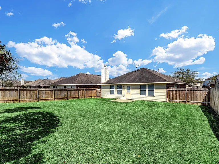 135 Rustic Colony Ln — Photo 2