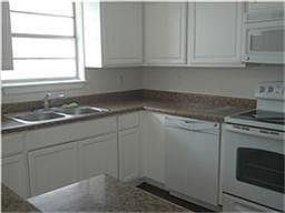4th image of 18033 Whispering Pines Dr