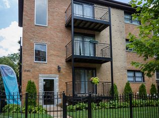 Ivy Terrace, Chicago, IL 60615