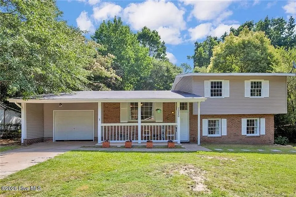 3 bed, 2.5 bath, 1601 sqft, $1,850 — Photo 1
