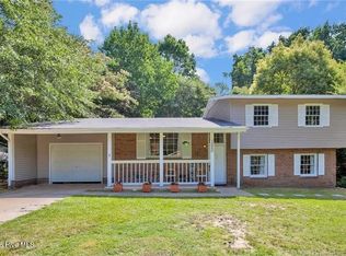 1020 Riverside Circle, Spring Lake, NC 28390
