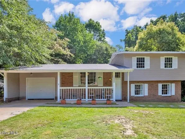 1020 Riverside Circle, Spring Lake, NC 28390