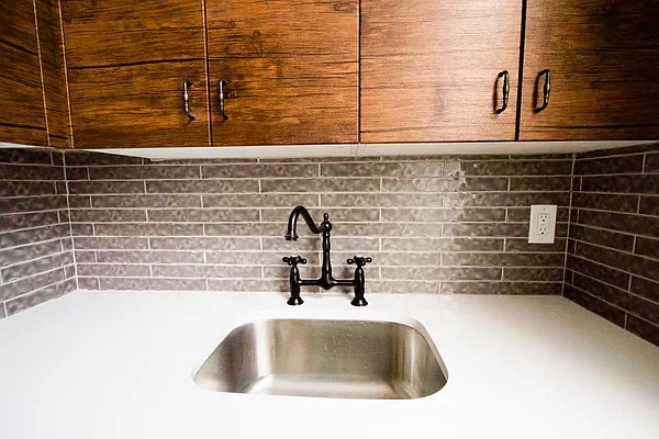 Rented by TheRealEstateCompany.com LLC | media 20