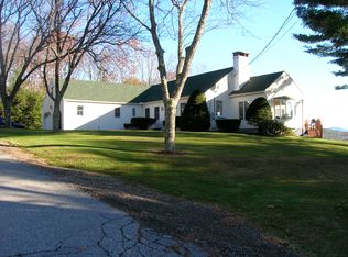 12 Oak Ledge Rd, Meredith, NH 03253