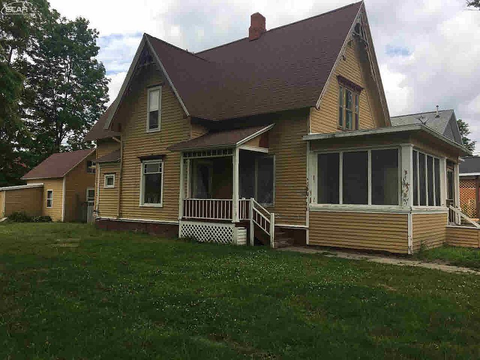 1st image of 615 N Saginaw St