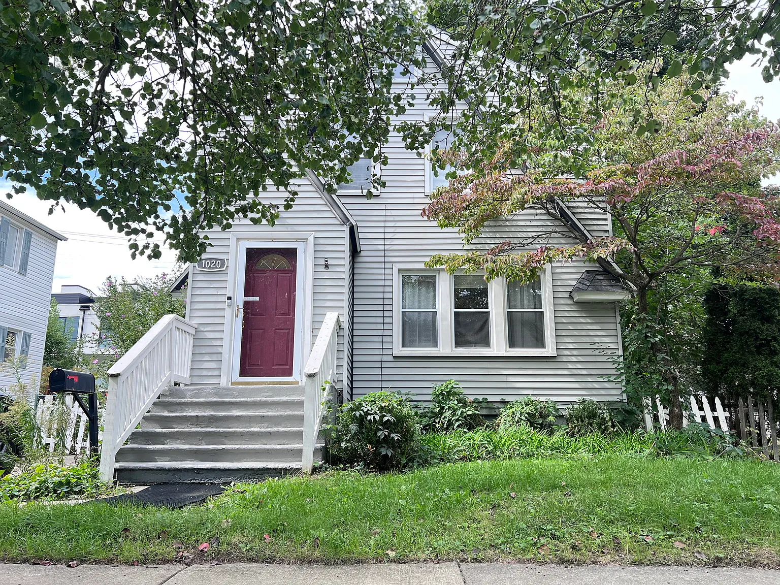 3 bed, 1131 sqft, $1,950 — Photo 1