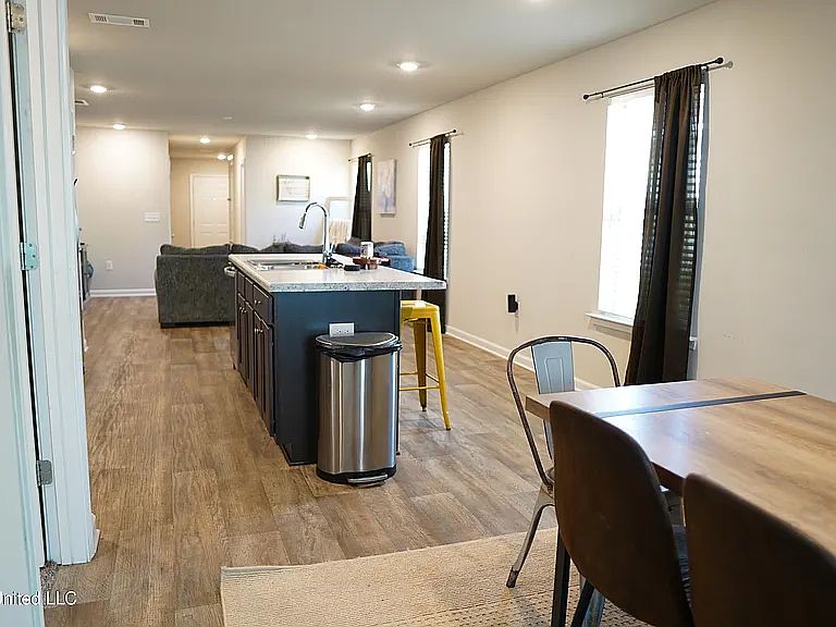 1st image of 2024 Toulouse St