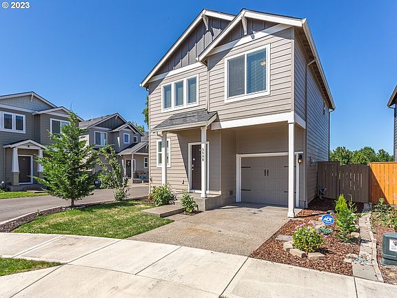 2nd image of 5600 NE 129th Pl