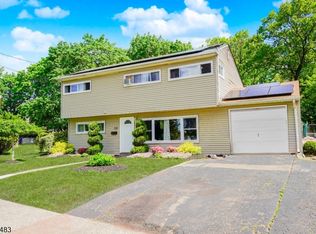 39 Holly St, Somerset, NJ